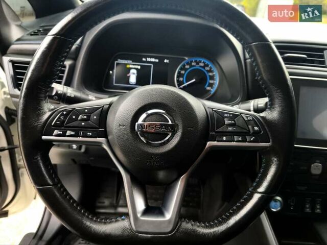 Белый Ниссан Лиф, объемом двигателя 0 л и пробегом 72 тыс. км за 13750 $, фото 27 на Automoto.ua