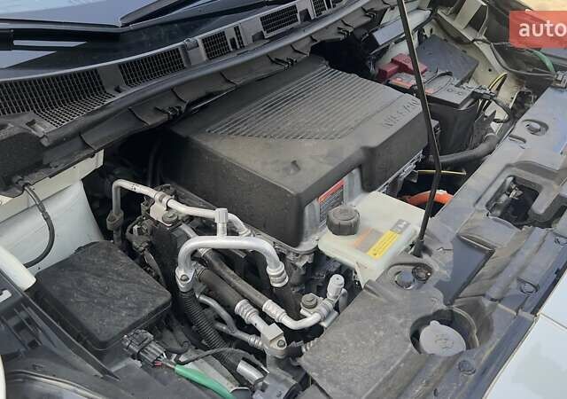 Белый Ниссан Лиф, объемом двигателя 0 л и пробегом 55 тыс. км за 17500 $, фото 77 на Automoto.ua