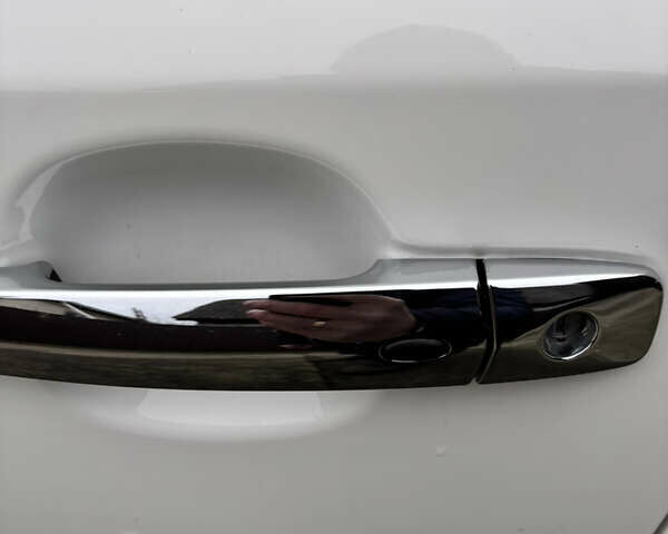 Белый Ниссан Лиф, объемом двигателя 0 л и пробегом 68 тыс. км за 14230 $, фото 10 на Automoto.ua