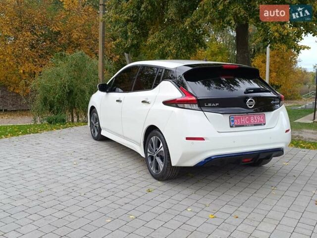 Белый Ниссан Лиф, объемом двигателя 0 л и пробегом 76 тыс. км за 13800 $, фото 4 на Automoto.ua