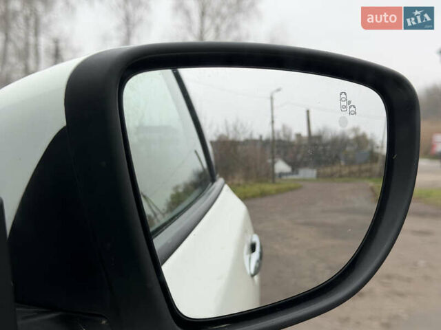 Белый Ниссан Лиф, объемом двигателя 0 л и пробегом 114 тыс. км за 12900 $, фото 16 на Automoto.ua