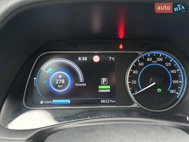 Белый Ниссан Лиф, объемом двигателя 0 л и пробегом 68 тыс. км за 14230 $, фото 14 на Automoto.ua