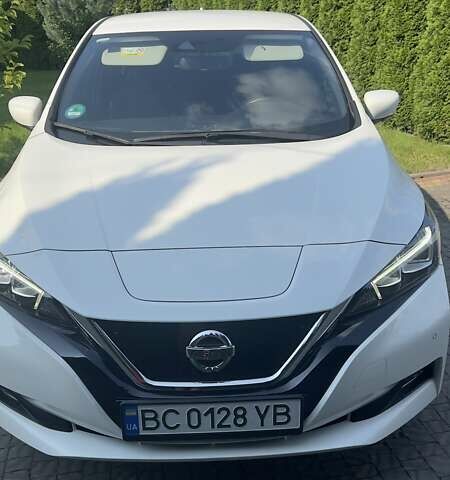 Белый Ниссан Лиф, объемом двигателя 0 л и пробегом 55 тыс. км за 17500 $, фото 9 на Automoto.ua