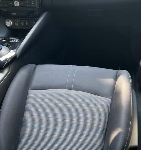 Белый Ниссан Лиф, объемом двигателя 0 л и пробегом 55 тыс. км за 17500 $, фото 70 на Automoto.ua