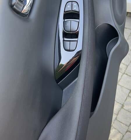 Белый Ниссан Лиф, объемом двигателя 0 л и пробегом 55 тыс. км за 17500 $, фото 59 на Automoto.ua