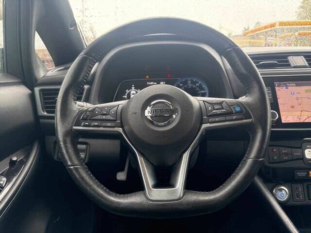 Белый Ниссан Лиф, объемом двигателя 0 л и пробегом 40 тыс. км за 8900 $, фото 9 на Automoto.ua