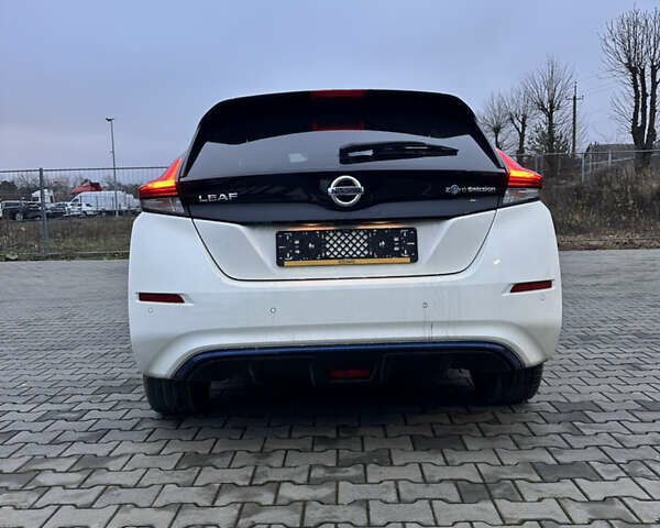 Белый Ниссан Лиф, объемом двигателя 0 л и пробегом 22 тыс. км за 14500 $, фото 8 на Automoto.ua