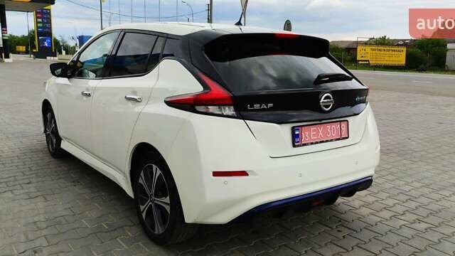 Белый Ниссан Лиф, объемом двигателя 0 л и пробегом 113 тыс. км за 15500 $, фото 8 на Automoto.ua