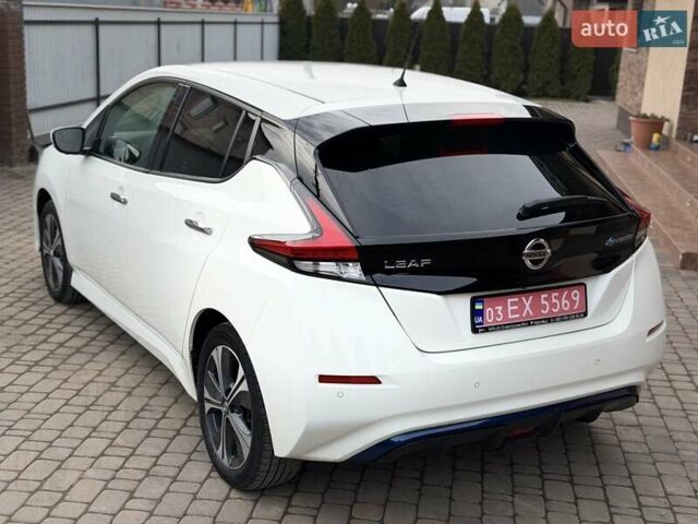 Белый Ниссан Лиф, объемом двигателя 0 л и пробегом 127 тыс. км за 14999 $, фото 11 на Automoto.ua