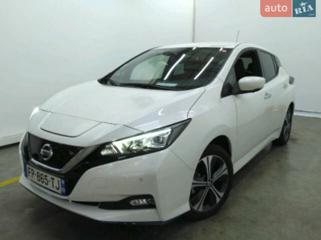 Білий Ніссан Ліф, об'ємом двигуна 0 л та пробігом 49 тис. км за 18500 $, фото 4 на Automoto.ua