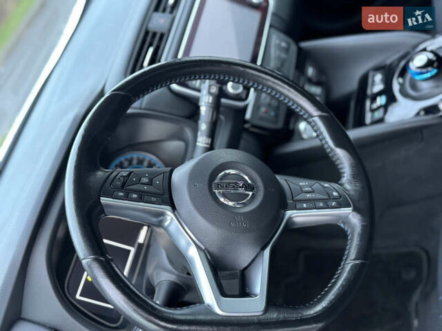 Білий Ніссан Ліф, об'ємом двигуна 0 л та пробігом 54 тис. км за 13800 $, фото 8 на Automoto.ua