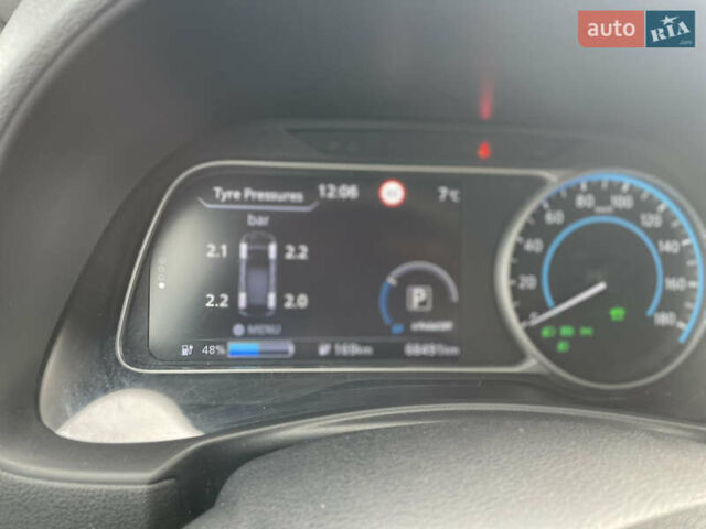 Белый Ниссан Лиф, объемом двигателя 0 л и пробегом 68 тыс. км за 16500 $, фото 31 на Automoto.ua