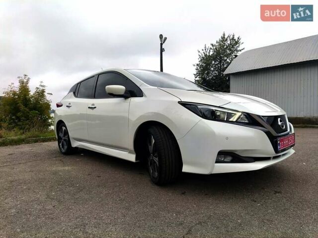 Белый Ниссан Лиф, объемом двигателя 0 л и пробегом 72 тыс. км за 13750 $, фото 29 на Automoto.ua