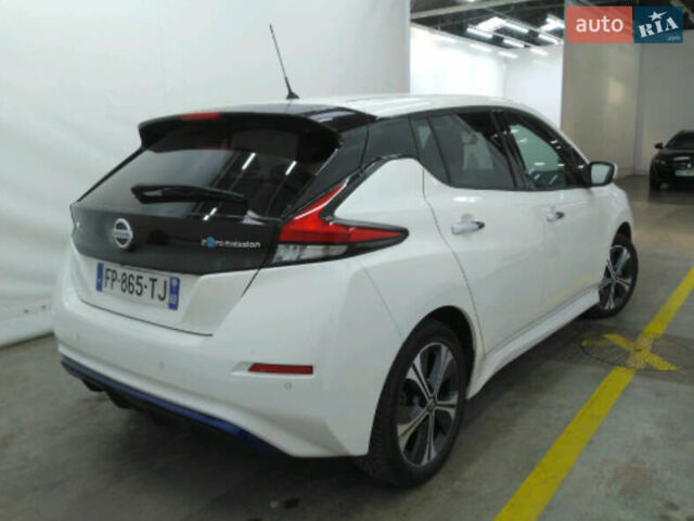 Білий Ніссан Ліф, об'ємом двигуна 0 л та пробігом 49 тис. км за 18500 $, фото 3 на Automoto.ua