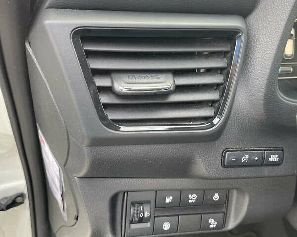 Белый Ниссан Лиф, объемом двигателя 0 л и пробегом 68 тыс. км за 16500 $, фото 9 на Automoto.ua