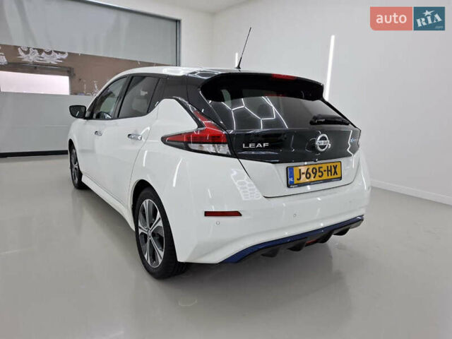 Белый Ниссан Лиф, объемом двигателя 0 л и пробегом 67 тыс. км за 14296 $, фото 3 на Automoto.ua