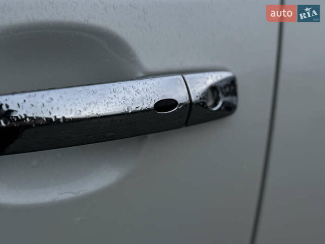 Білий Ніссан Ліф, об'ємом двигуна 0 л та пробігом 54 тис. км за 13800 $, фото 5 на Automoto.ua