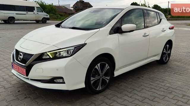 Белый Ниссан Лиф, объемом двигателя 0 л и пробегом 113 тыс. км за 15500 $, фото 9 на Automoto.ua