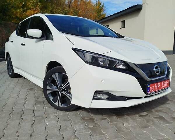 Белый Ниссан Лиф, объемом двигателя 0 л и пробегом 70 тыс. км за 14300 $, фото 6 на Automoto.ua