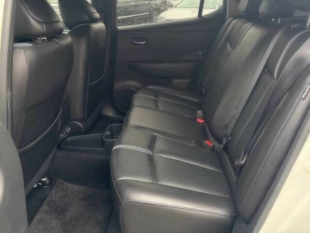 Белый Ниссан Лиф, объемом двигателя 0 л и пробегом 40 тыс. км за 8900 $, фото 11 на Automoto.ua