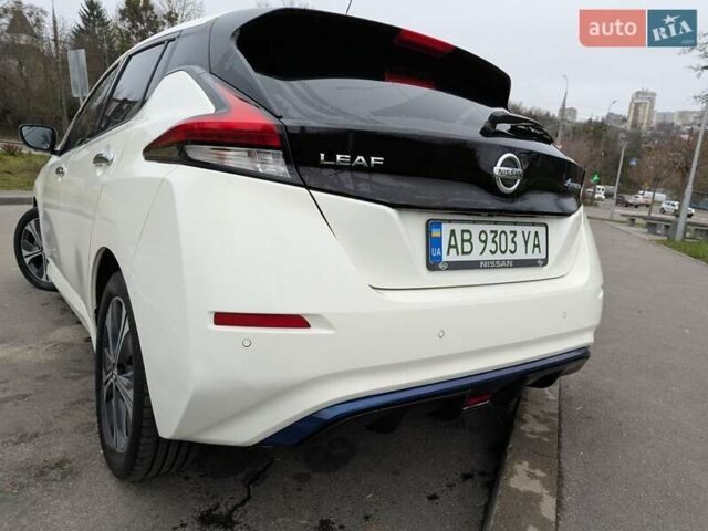 Белый Ниссан Лиф, объемом двигателя 0 л и пробегом 77 тыс. км за 12999 $, фото 4 на Automoto.ua