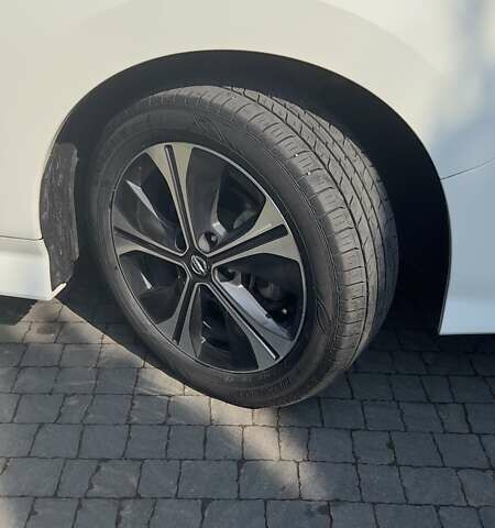 Белый Ниссан Лиф, объемом двигателя 0 л и пробегом 55 тыс. км за 17500 $, фото 12 на Automoto.ua