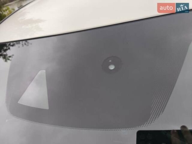 Белый Ниссан Лиф, объемом двигателя 0 л и пробегом 72 тыс. км за 13750 $, фото 20 на Automoto.ua