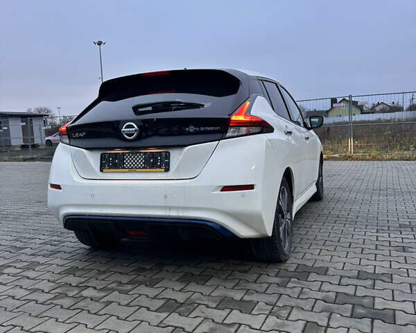 Белый Ниссан Лиф, объемом двигателя 0 л и пробегом 22 тыс. км за 14500 $, фото 3 на Automoto.ua