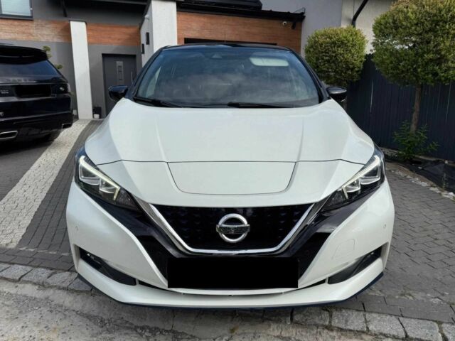 Білий Ніссан Ліф, об'ємом двигуна 0 л та пробігом 68 тис. км за 9000 $, фото 1 на Automoto.ua