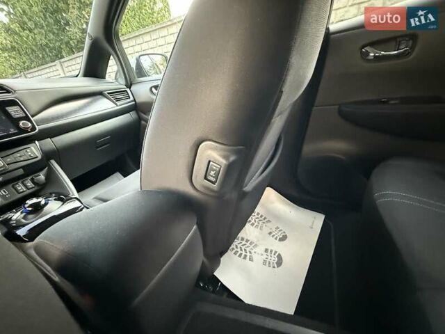 Белый Ниссан Лиф, объемом двигателя 0 л и пробегом 17 тыс. км за 17999 $, фото 35 на Automoto.ua