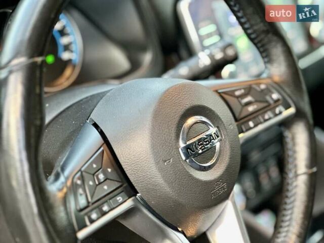 Белый Ниссан Лиф, объемом двигателя 0 л и пробегом 98 тыс. км за 13500 $, фото 12 на Automoto.ua