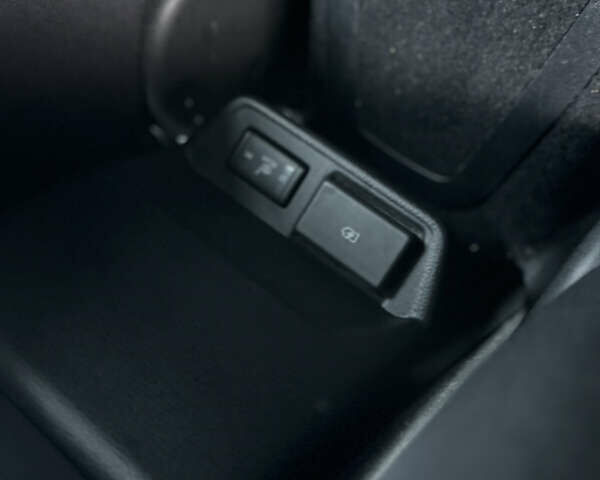 Білий Ніссан Ліф, об'ємом двигуна 0 л та пробігом 54 тис. км за 13800 $, фото 15 на Automoto.ua