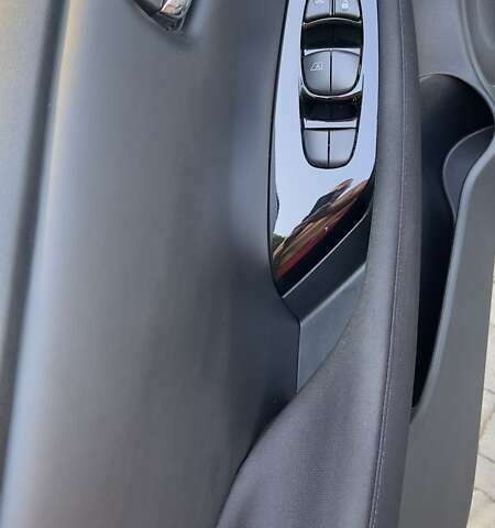 Белый Ниссан Лиф, объемом двигателя 0 л и пробегом 55 тыс. км за 17500 $, фото 56 на Automoto.ua