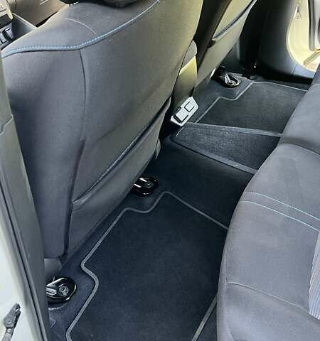 Белый Ниссан Лиф, объемом двигателя 0 л и пробегом 55 тыс. км за 17500 $, фото 49 на Automoto.ua