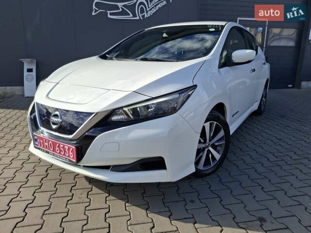 Белый Ниссан Лиф, объемом двигателя 0 л и пробегом 129 тыс. км за 12500 $, фото 3 на Automoto.ua