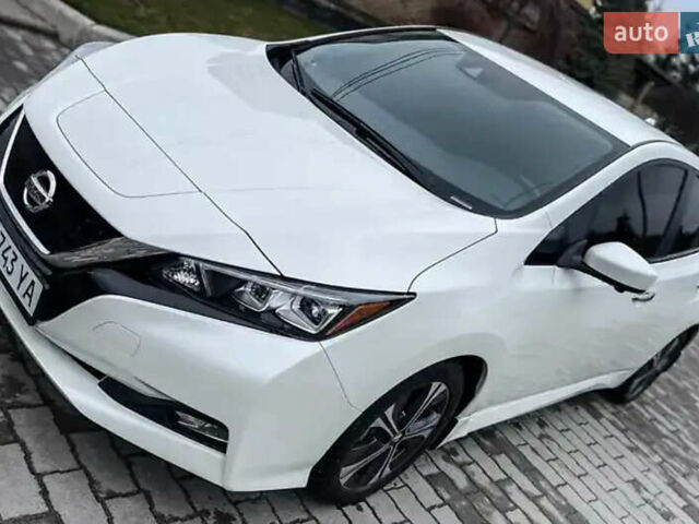 Білий Ніссан Ліф, об'ємом двигуна 0 л та пробігом 81 тис. км за 13700 $, фото 10 на Automoto.ua