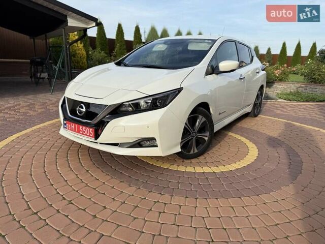 Белый Ниссан Лиф, объемом двигателя 0 л и пробегом 17 тыс. км за 17999 $, фото 66 на Automoto.ua