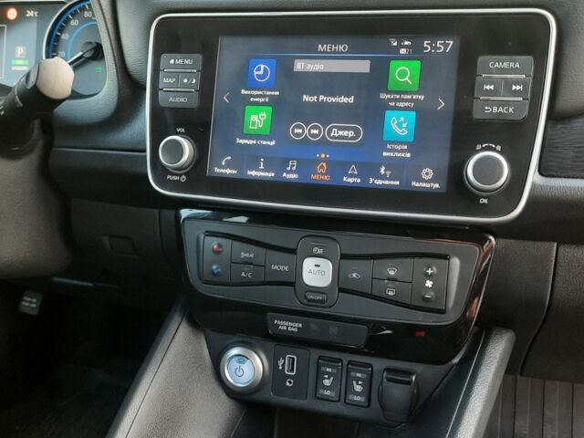 Білий Ніссан Ліф, об'ємом двигуна 0 л та пробігом 80 тис. км за 13500 $, фото 6 на Automoto.ua