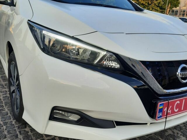 Білий Ніссан Ліф, об'ємом двигуна 0 л та пробігом 80 тис. км за 13500 $, фото 15 на Automoto.ua