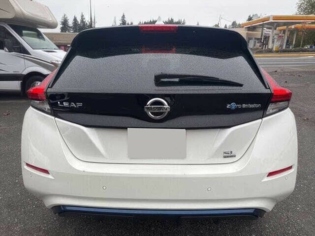 Белый Ниссан Лиф, объемом двигателя 0 л и пробегом 33 тыс. км за 11000 $, фото 6 на Automoto.ua