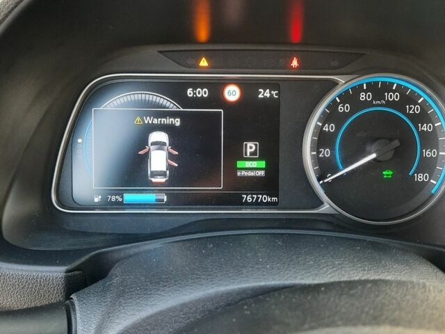 Білий Ніссан Ліф, об'ємом двигуна 0 л та пробігом 80 тис. км за 13500 $, фото 16 на Automoto.ua