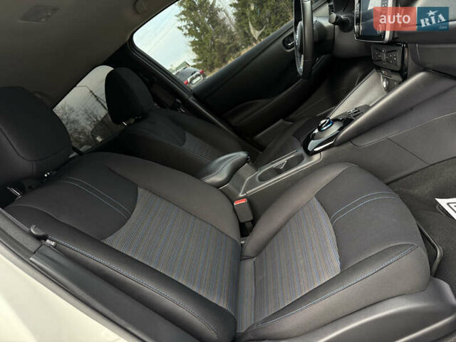 Белый Ниссан Лиф, объемом двигателя 0 л и пробегом 100 тыс. км за 15450 $, фото 37 на Automoto.ua