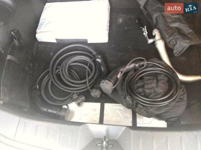 Белый Ниссан Лиф, объемом двигателя 0 л и пробегом 116 тыс. км за 15054 $, фото 6 на Automoto.ua