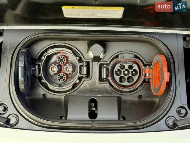 Білий Ніссан Ліф, об'ємом двигуна 0 л та пробігом 98 тис. км за 15450 $, фото 28 на Automoto.ua