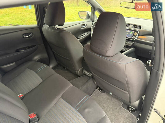 Белый Ниссан Лиф, объемом двигателя 0 л и пробегом 114 тыс. км за 12900 $, фото 13 на Automoto.ua