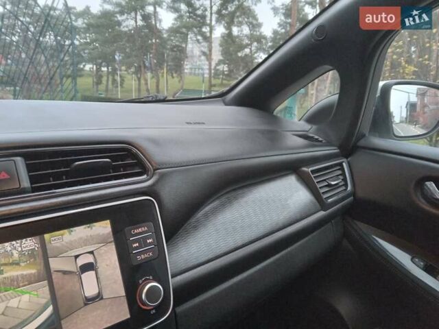 Білий Ніссан Ліф, об'ємом двигуна 0 л та пробігом 81 тис. км за 16990 $, фото 52 на Automoto.ua