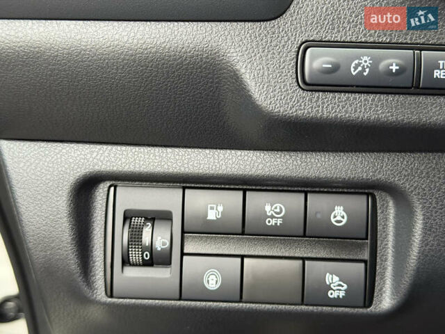 Белый Ниссан Лиф, объемом двигателя 0 л и пробегом 114 тыс. км за 12900 $, фото 12 на Automoto.ua