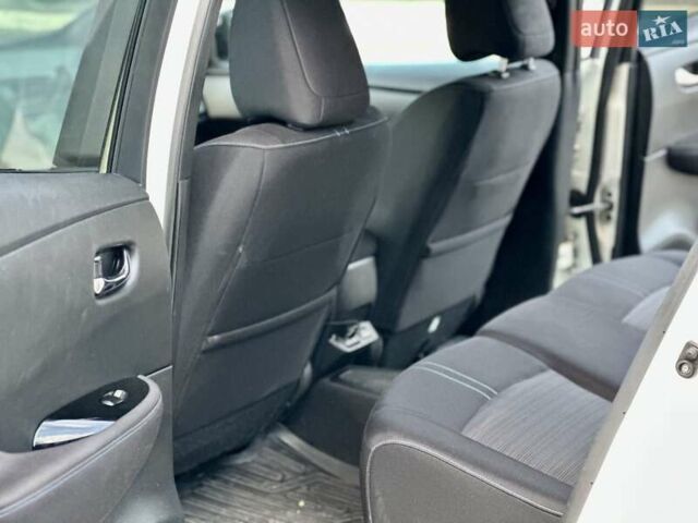 Белый Ниссан Лиф, объемом двигателя 0 л и пробегом 98 тыс. км за 13500 $, фото 14 на Automoto.ua