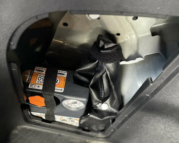 Белый Ниссан Лиф, объемом двигателя 0 л и пробегом 68 тыс. км за 16500 $, фото 13 на Automoto.ua