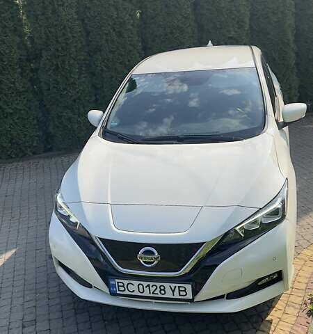 Белый Ниссан Лиф, объемом двигателя 0 л и пробегом 55 тыс. км за 17500 $, фото 37 на Automoto.ua